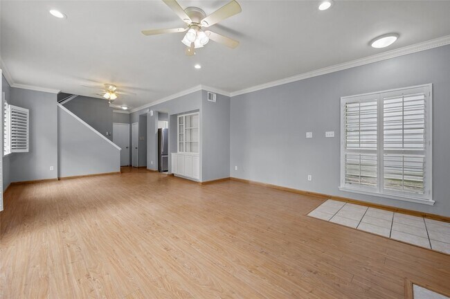 Photo - 11709 Lakeside Pl Dr