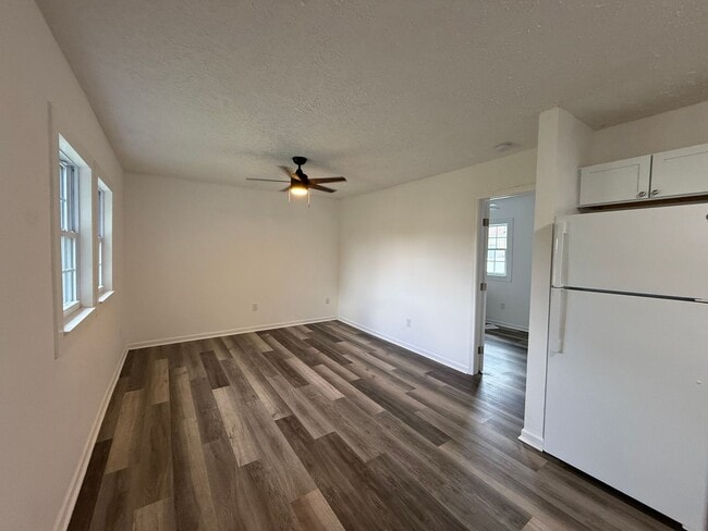 Photo - 1728 Park St