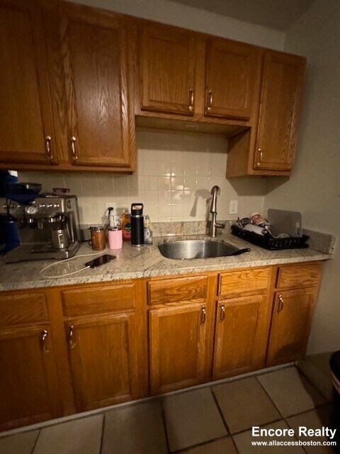 Photo - 121 Brook St Unit 1