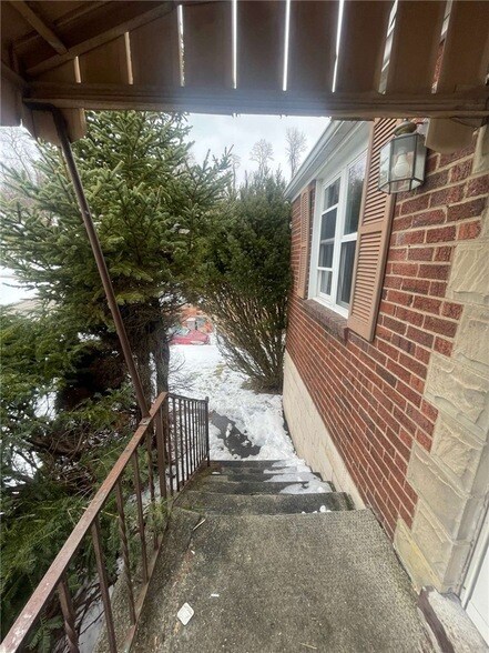 Photo - 149 Parkwood Rd