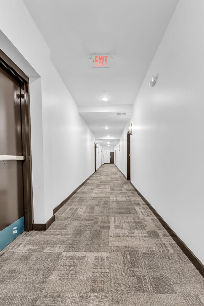 Photo - 542 Boulevard NE