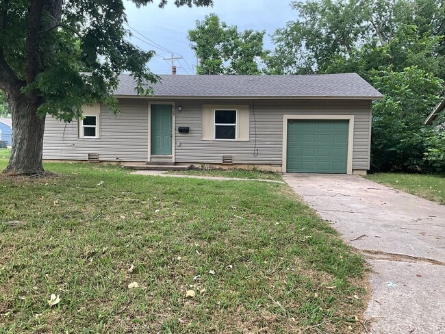 Building Photo - Updated home for rent