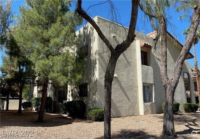 Building Photo - 4520 Sparky Dr Unit A Rental