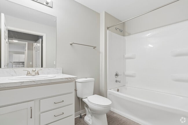 2BR, 2BA - 1,025SF - Primary Bathroom