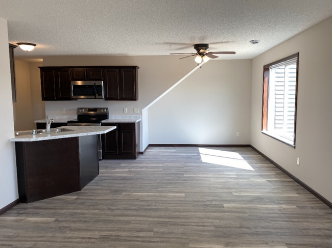 Photo - 2130 4th Ln SE