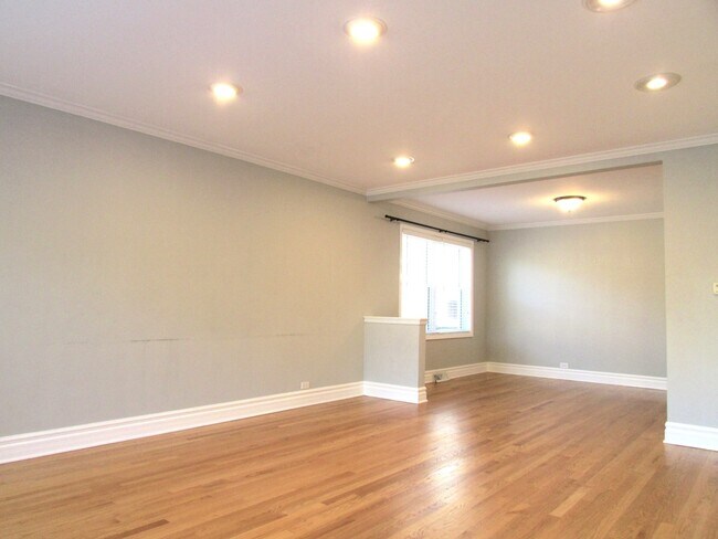 Photo - 4620 N Overhill Ave