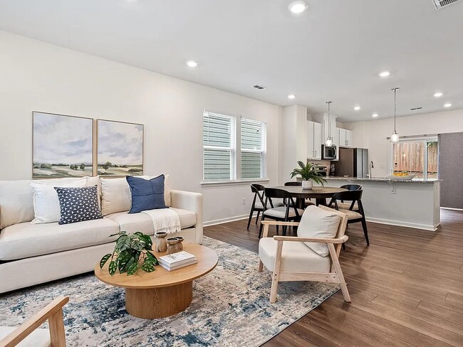 Photo - 441 Hacksaw Trl