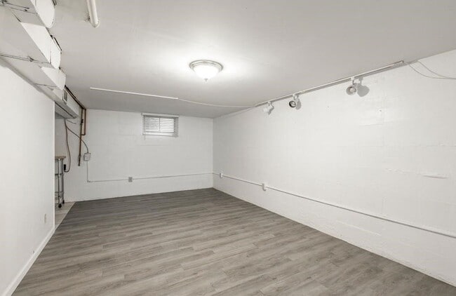 Photo - 2135 S 200 E