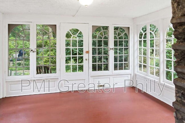 Photo - 7127 Lincoln Dr