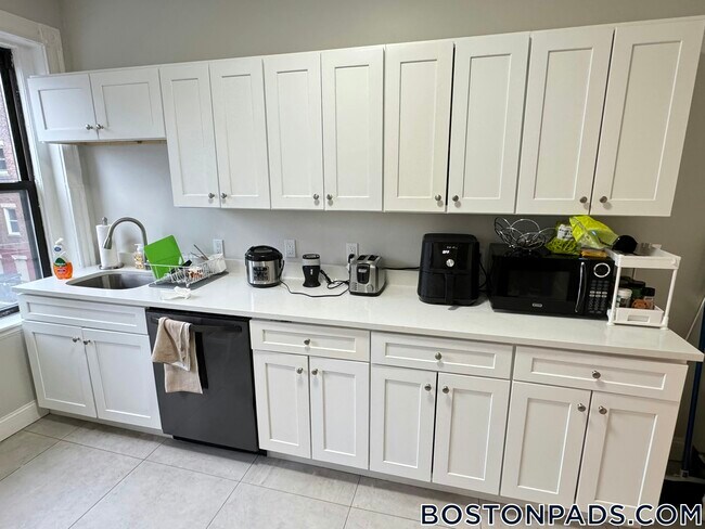 Photo - 100 Linden St Unit 6