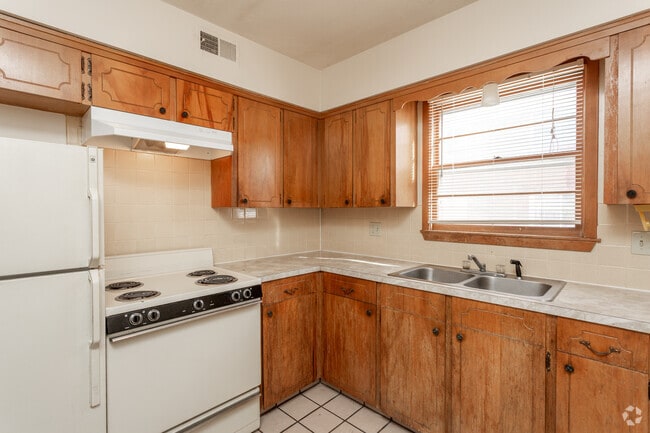 1BR - Kitchen