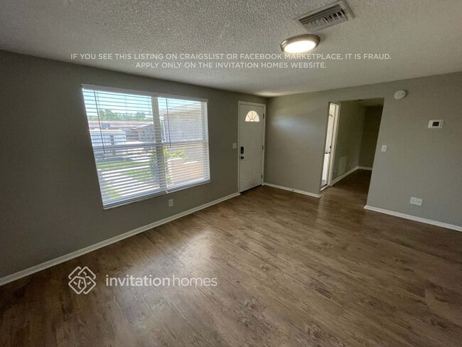 9120 Crabtree Ln