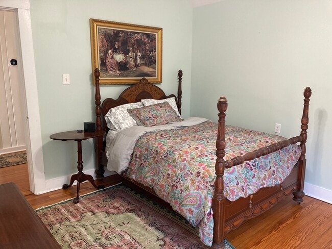Dormitorio - 624 Union St