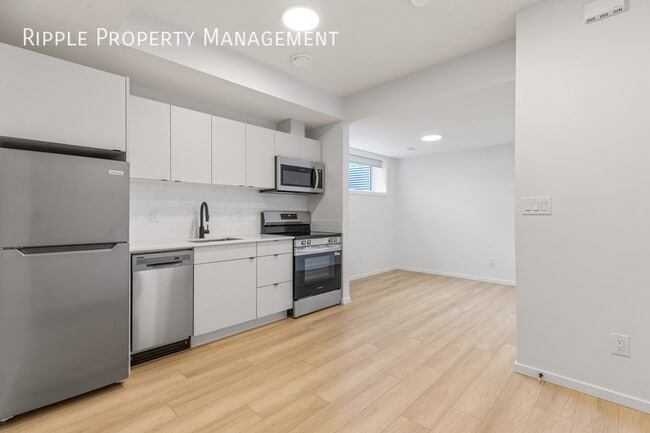 Photo - Modern 1 Bed, 1 Bath Basement/Lower | No P...