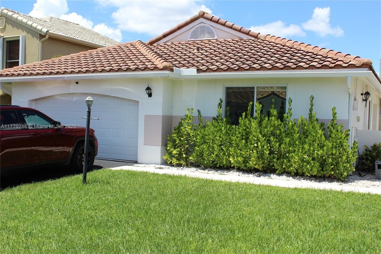 Photo - 6131 Manchester Ln (Davie, FL)