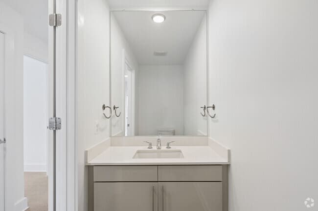 2BR, 1.5BA - 1,092SF - Second Bathroom