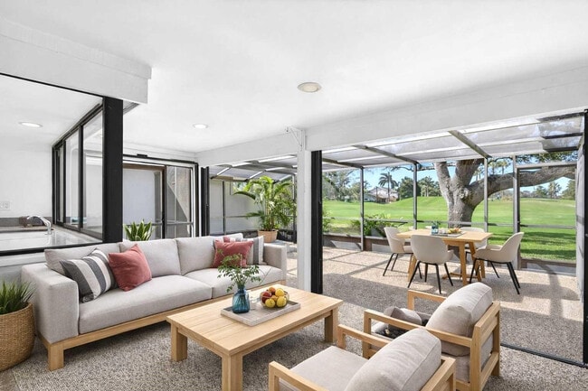 Building Photo - 661 Hollows Cir