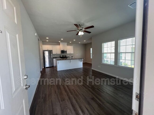 Photo - 655 Dobhill Ln