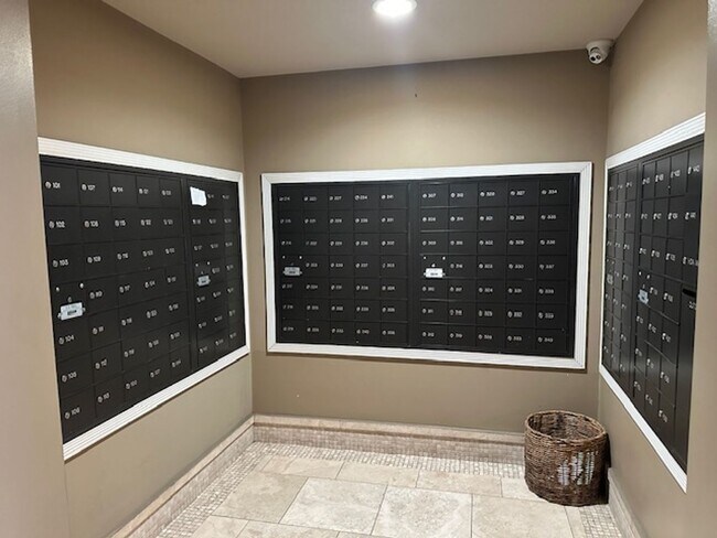 Photo - 620 S Gramercy Pl Unit 221