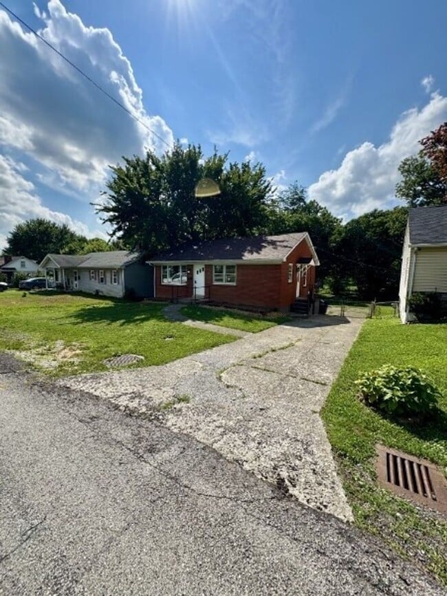 Photo - 604 N Mantle Ave