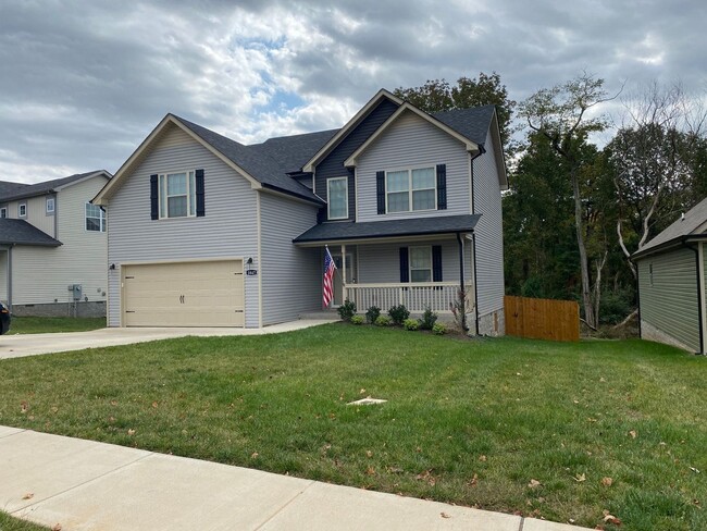 Building Photo - Beautiful Home Built in 2019!! Open Floor Plan with 3 Bed/2.5 Bath and 2 Car garage, Fenced yard!