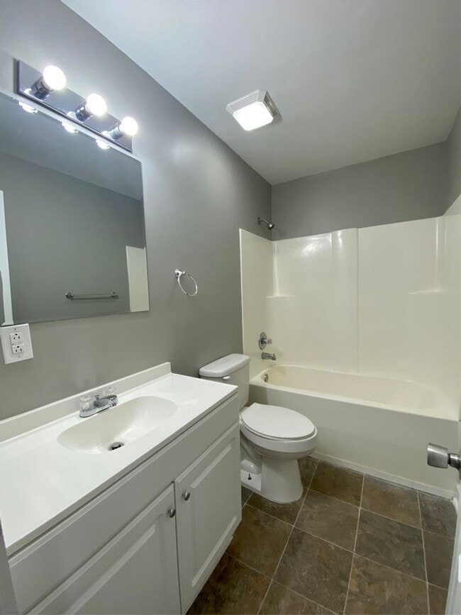 Photo - Charming 2BR Cottage Near Downtown Clarksville