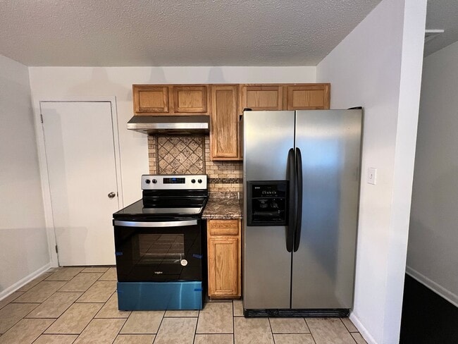 Photo - COMING SOON- 4bed/1.5bath for rent!