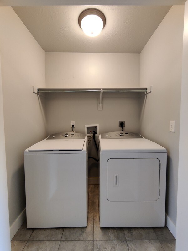 Photo - 956 S 2040 W