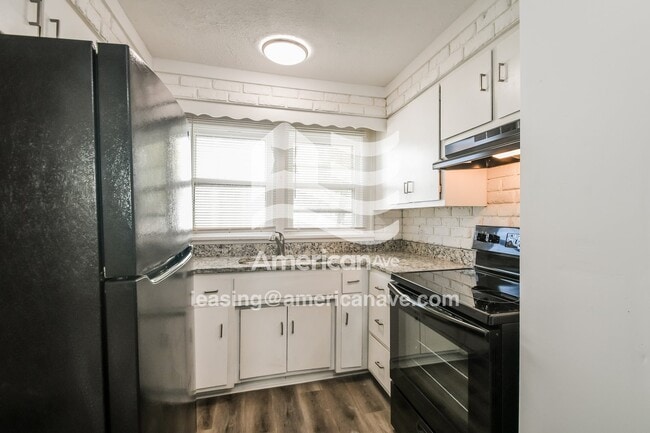 Photo - 3002 McKinley St