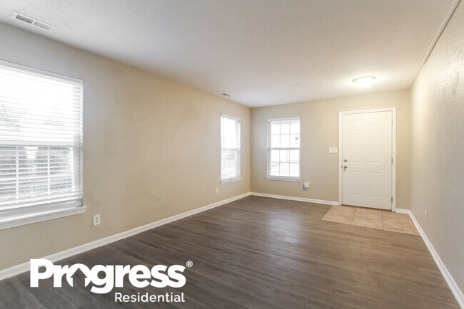 Photo - 607 Sweet Creek Dr