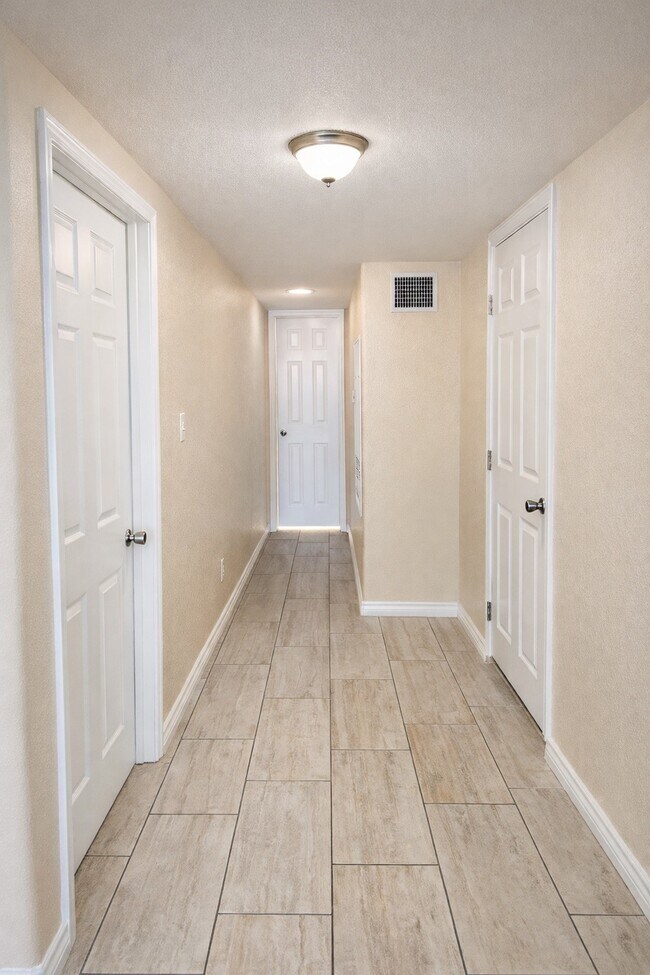 Photo - 706 Harris Ave Unit 4