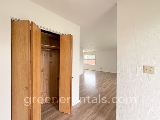 Photo - Charming 2BD/ 1BA Duplex in Montesano