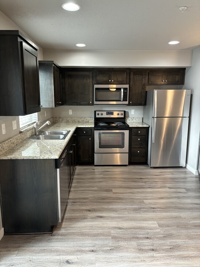 Photo - 1520 Gabriela Ct NE