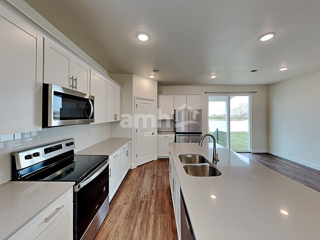 Photo - 3264 Fields Ave