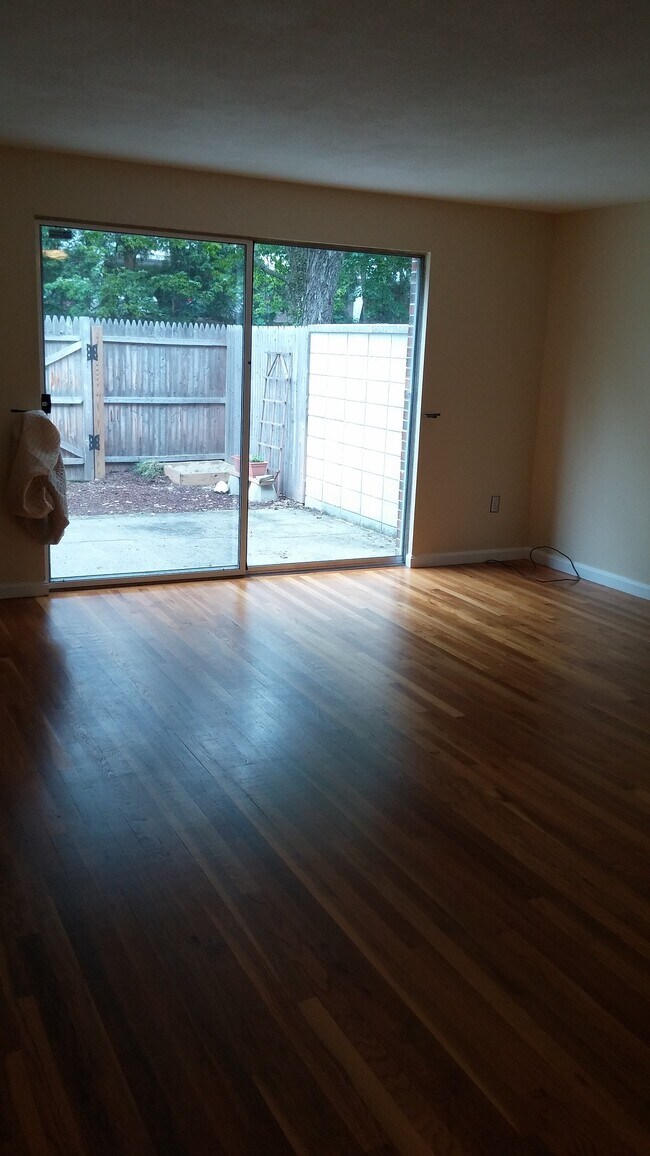 Photo - 32 Webster Ct