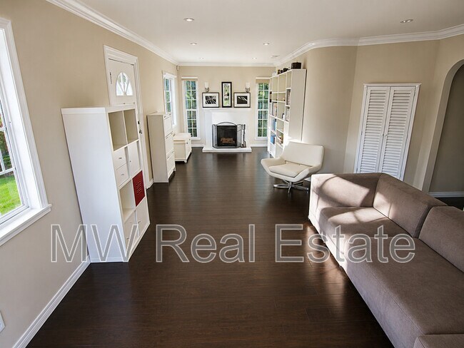 Photo - 1510 Benton Wy