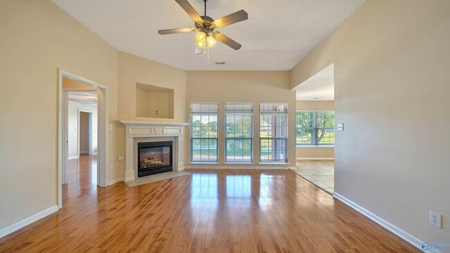 Photo - 113 NW Imogene Way