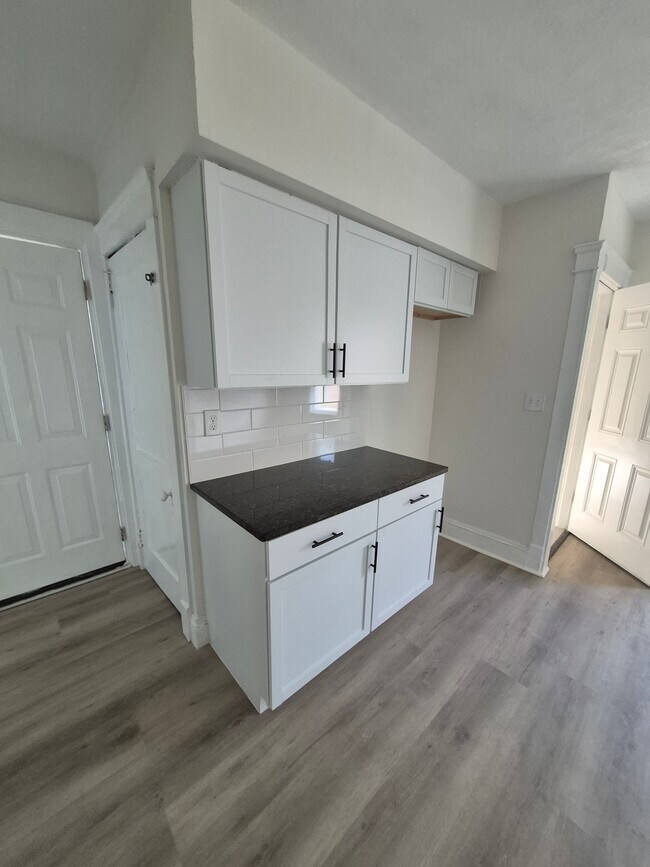 3449 W 54th St Unidad 3449 west 54th lower unit