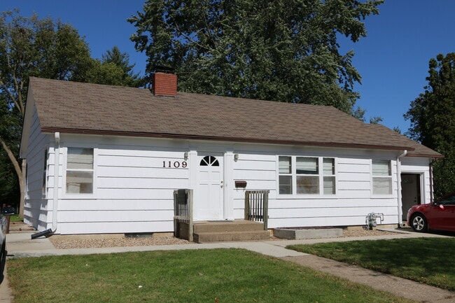 Photo - 1109 W 20th St