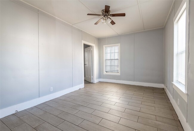 Building Photo - 1509 J H Clouser St