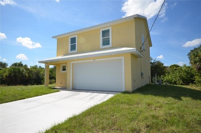 Photo - 272 Pelton Cir