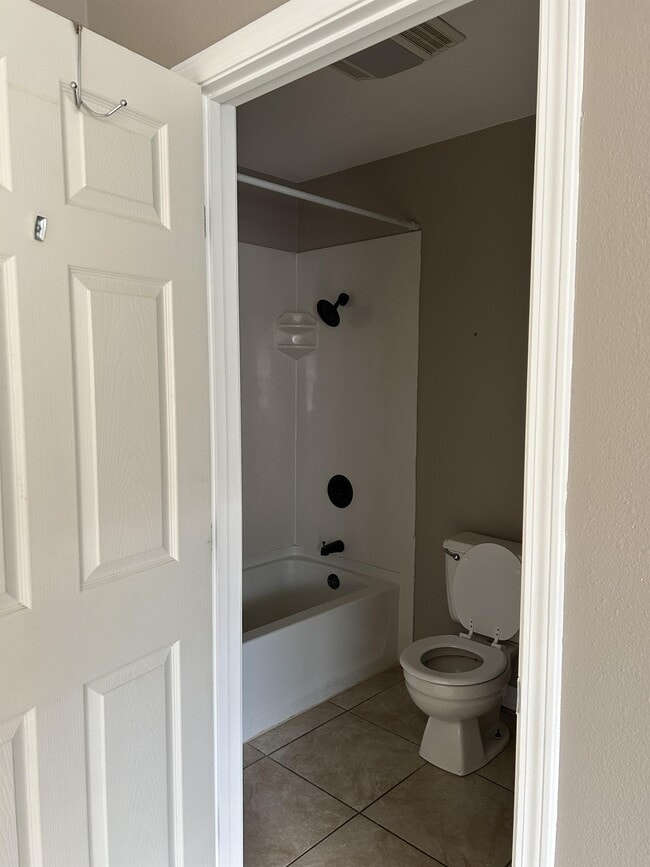Photo - 300 Woodale Dr