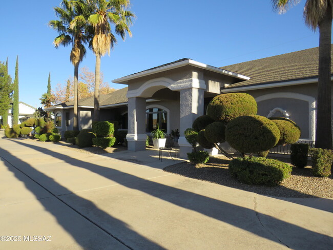 Building Photo - 2509 N Mesquite Pl