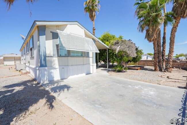 Building Photo - 12734 E 34th St Rental