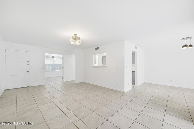 Photo - 4329 Plaza Gate Ln S Unit 101