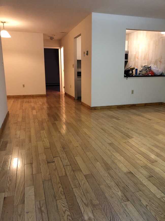 Photo - 399 S 5th St