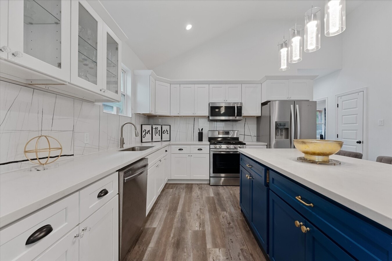 Photo - 4547 Newberry St