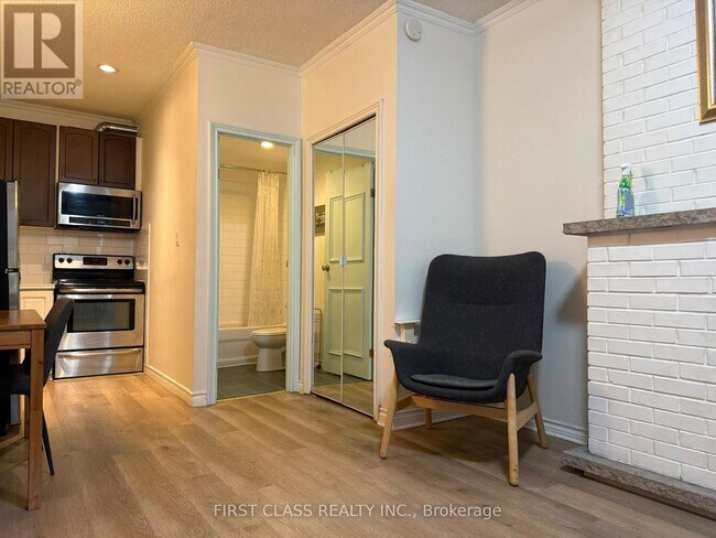 Photo - 366 Lippincott St Unit 1A