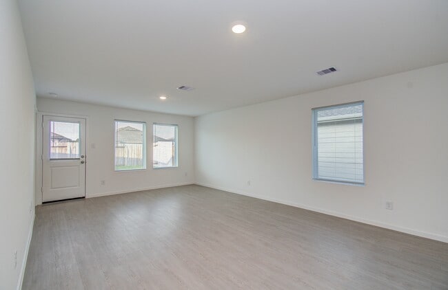 Photo - 25364 Carnation Ct