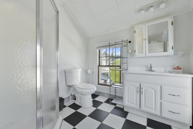 Photo - 23 Tafts Ave Apartment Unit #2